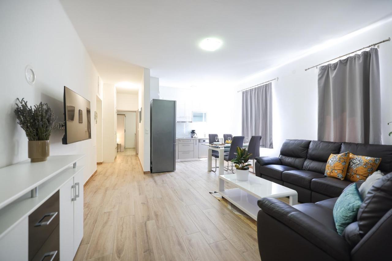 Mathilda'S Apartment Zadar Buitenkant foto